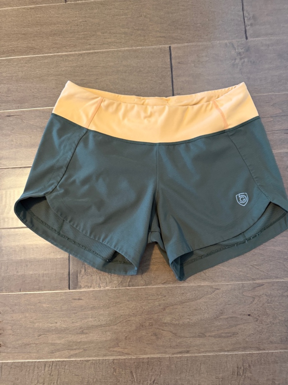Goal Five Women's 4” athletic Shorts. Olive Green size medium